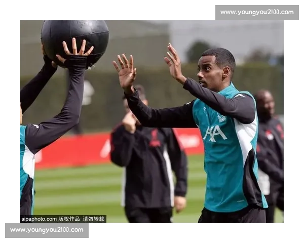 勒沃库森敲定宽萨转会，独立运作避开维尔茨交易影响