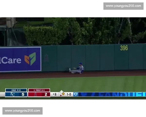 特劳特关键追平轰点燃反攻 天使终场前逆转国民